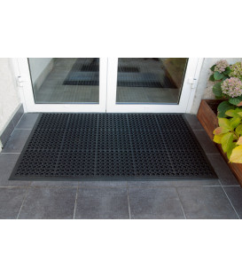 Vstupní venkovní rohožka s nájezdovou hranou 150 x 90 cm