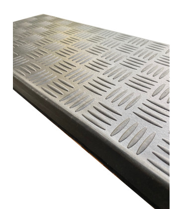 Gumový schodový nášlap Checker 75 x 25 cm