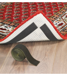 PROTISKLUZOVÁ PÁSKA POD KOBERCE 4 CM X 2M